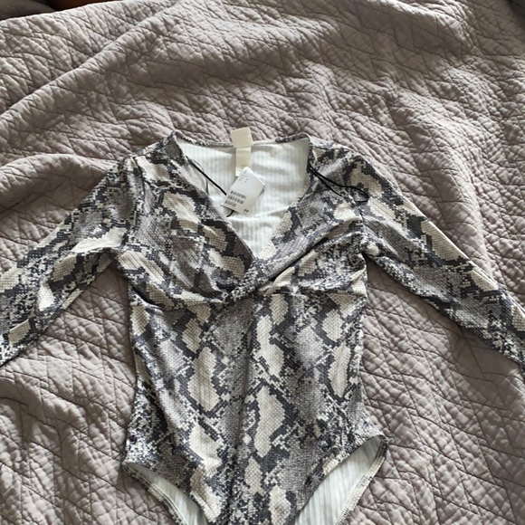 H&M body suit snake print - Picture 1 of 5